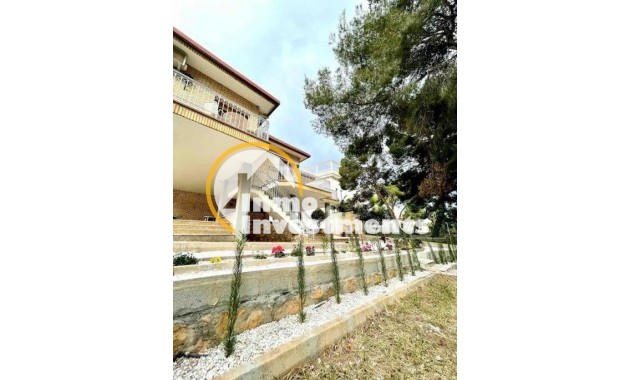 Reventa - Chalet independiente - Orihuela Costa - Campoamor