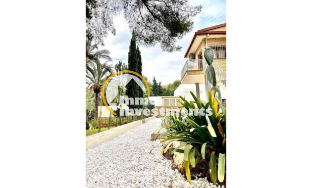 Reventa - Chalet independiente - Orihuela Costa - Campoamor