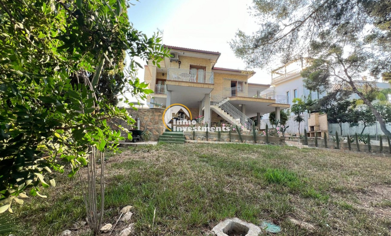 Reventa - Chalet independiente - Orihuela Costa - Campoamor
