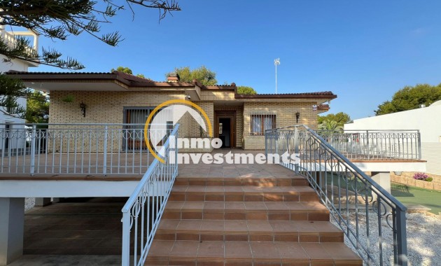 Reventa - Chalet independiente - Orihuela Costa - Campoamor