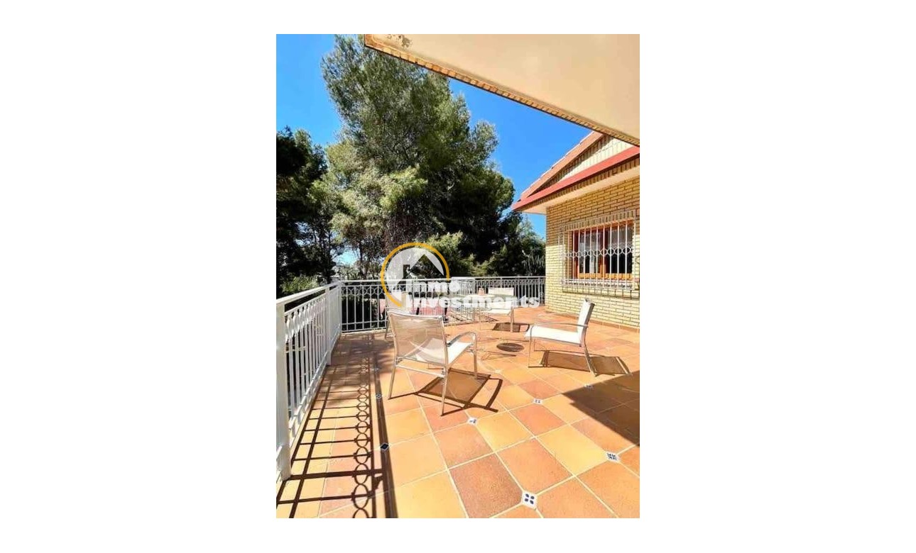 Reventa - Chalet independiente - Orihuela Costa - Campoamor