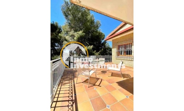 Reventa - Chalet independiente - Orihuela Costa - Campoamor