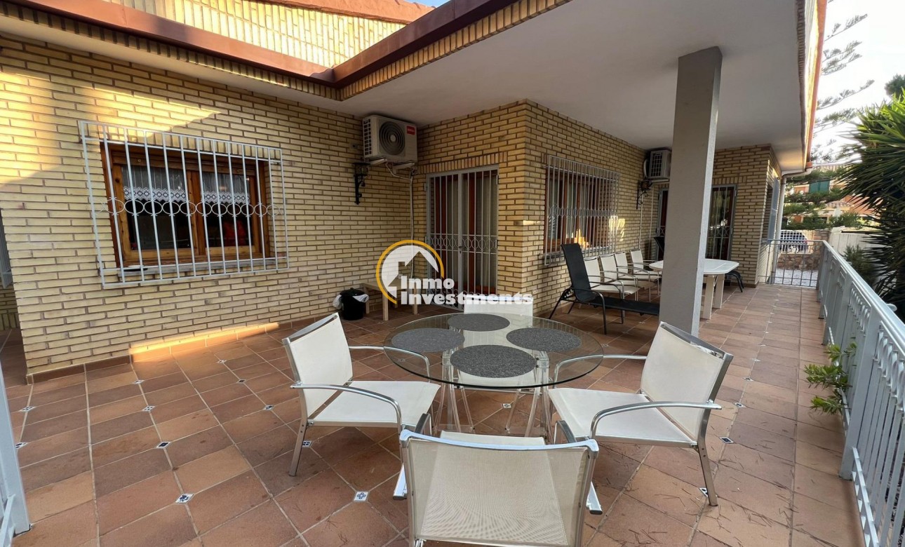 Reventa - Chalet independiente - Orihuela Costa - Campoamor