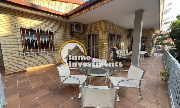Reventa - Chalet independiente - Orihuela Costa - Campoamor
