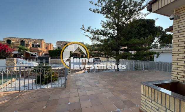 Reventa - Chalet independiente - Orihuela Costa - Campoamor