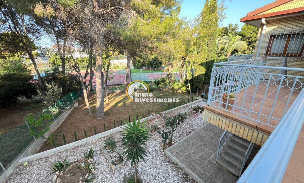 Reventa - Chalet independiente - Orihuela Costa - Campoamor