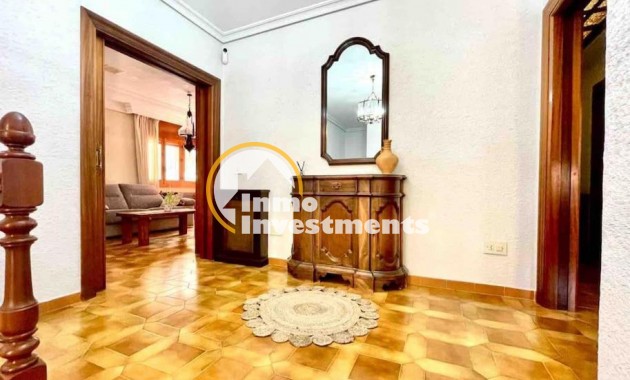 Reventa - Chalet independiente - Orihuela Costa - Campoamor