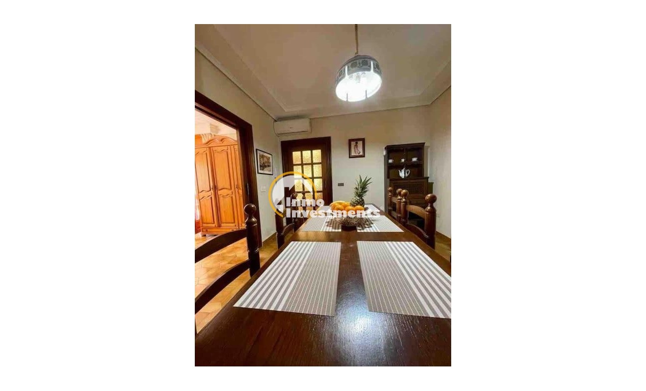 Reventa - Chalet independiente - Orihuela Costa - Campoamor