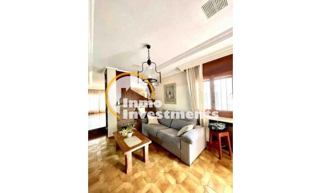 Reventa - Chalet independiente - Orihuela Costa - Campoamor