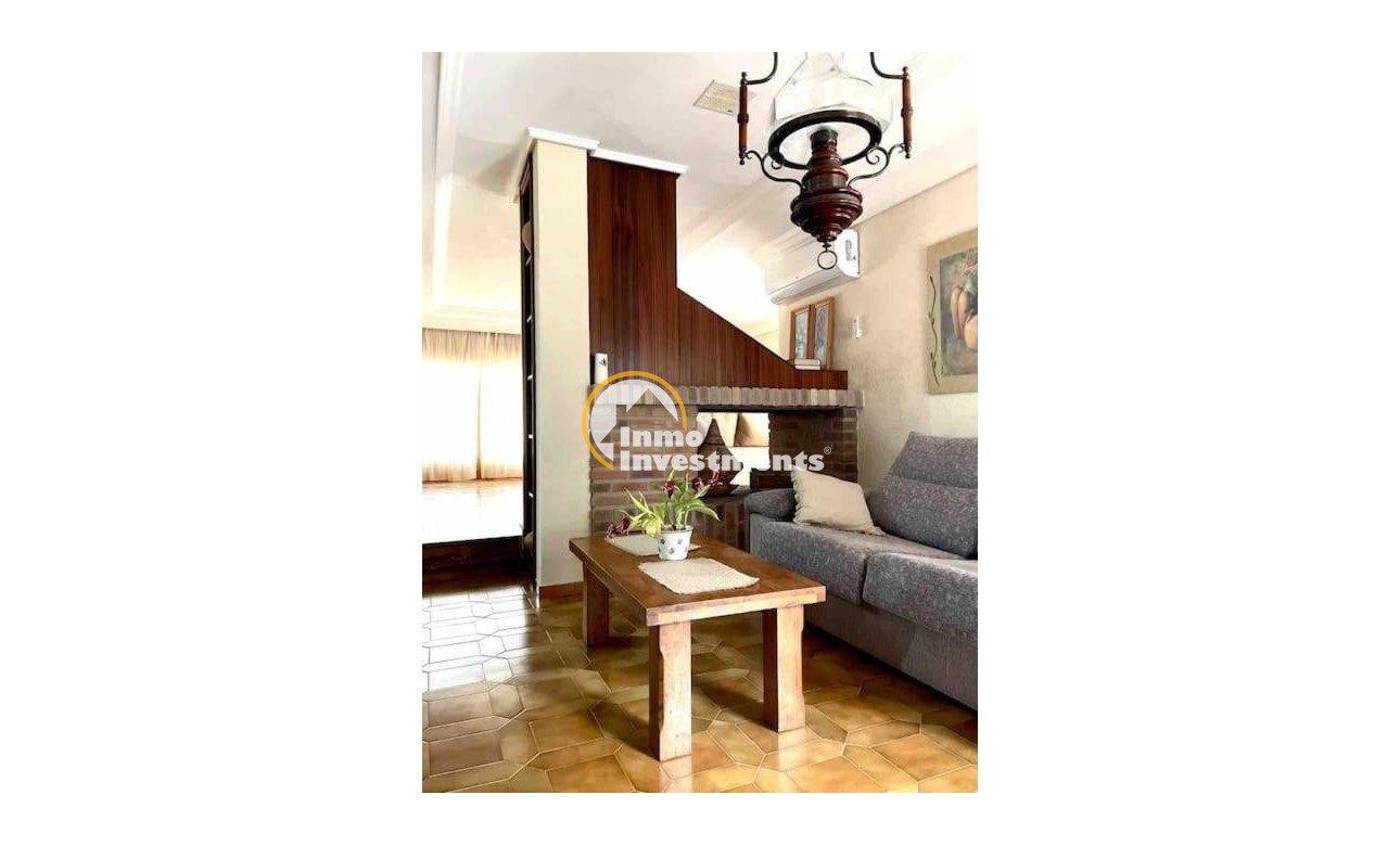 Reventa - Chalet independiente - Orihuela Costa - Campoamor