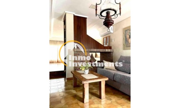 Reventa - Chalet independiente - Orihuela Costa - Campoamor