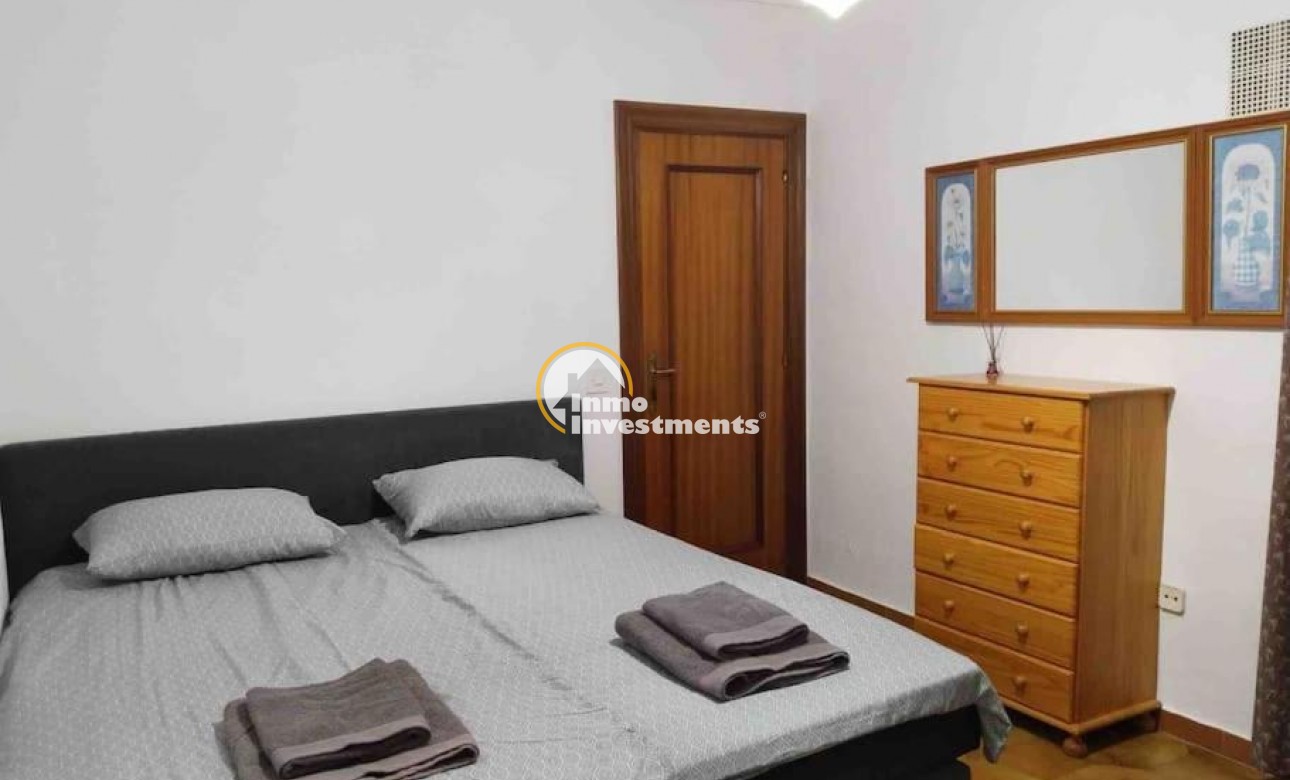 Reventa - Chalet independiente - Orihuela Costa - Campoamor