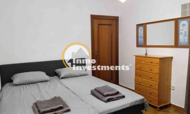 Reventa - Chalet independiente - Orihuela Costa - Campoamor
