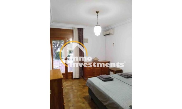 Reventa - Chalet independiente - Orihuela Costa - Campoamor