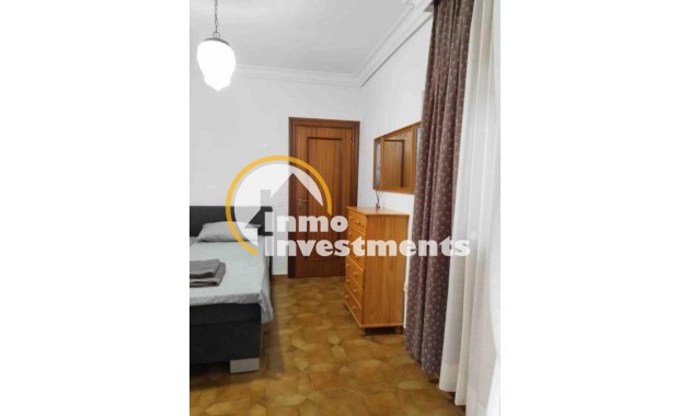 Reventa - Chalet independiente - Orihuela Costa - Campoamor