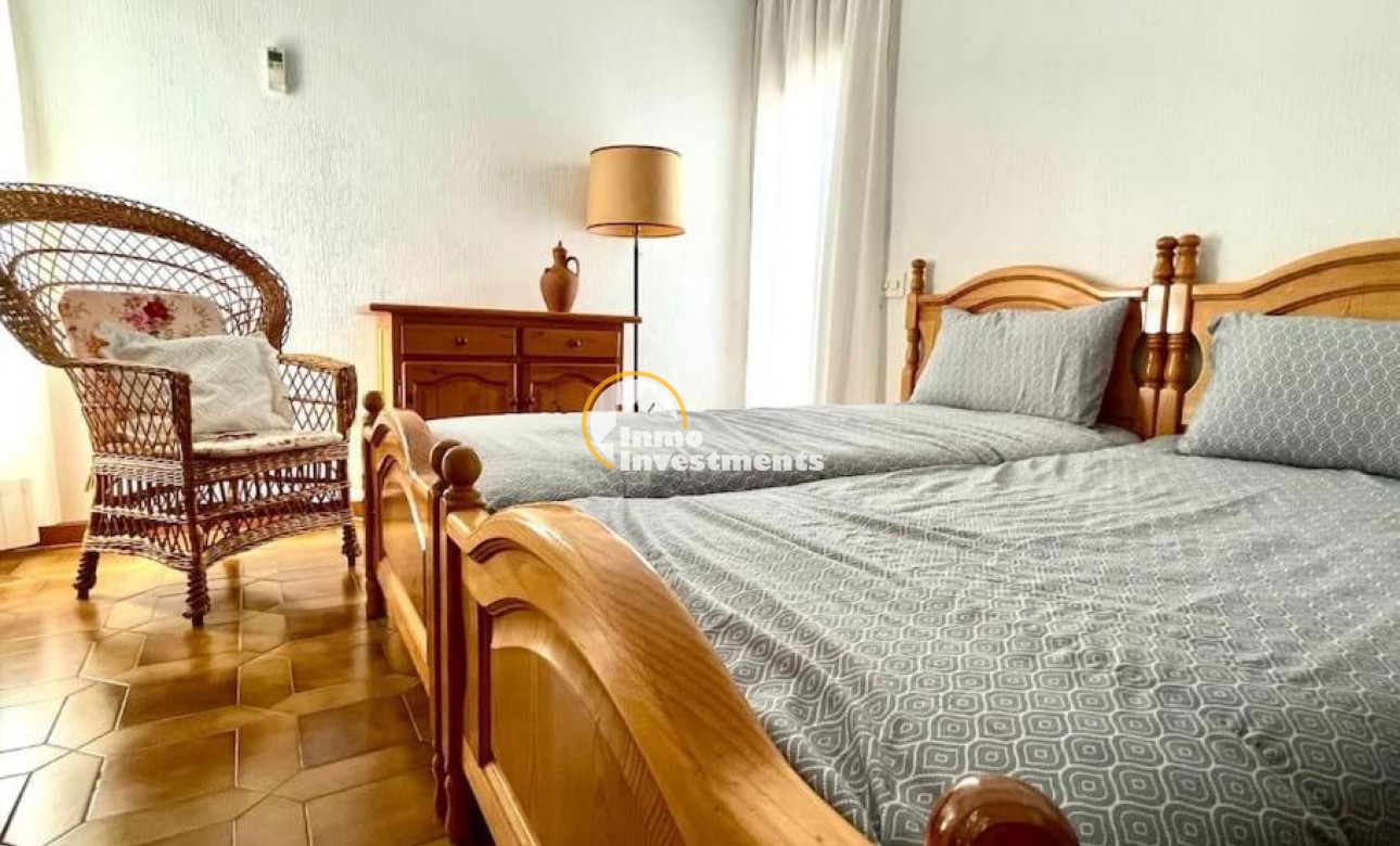 Reventa - Chalet independiente - Orihuela Costa - Campoamor