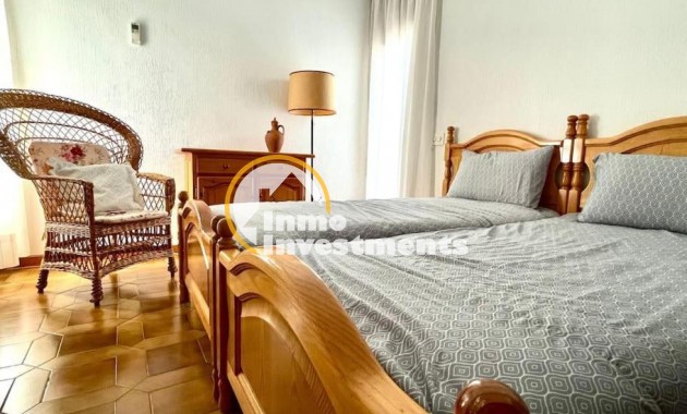 Reventa - Chalet independiente - Orihuela Costa - Campoamor