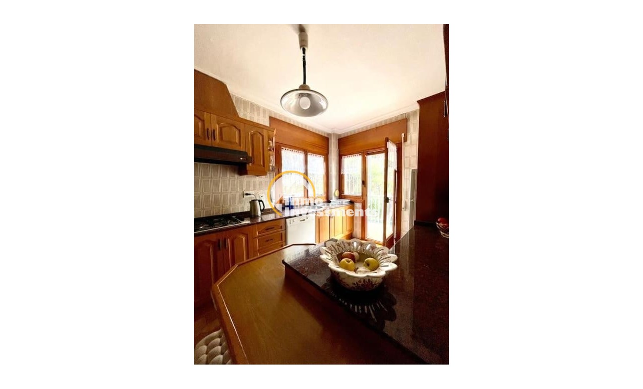 Reventa - Chalet independiente - Orihuela Costa - Campoamor