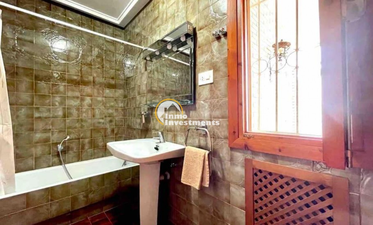 Reventa - Chalet independiente - Orihuela Costa - Campoamor