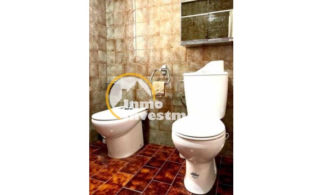 Reventa - Chalet independiente - Orihuela Costa - Campoamor