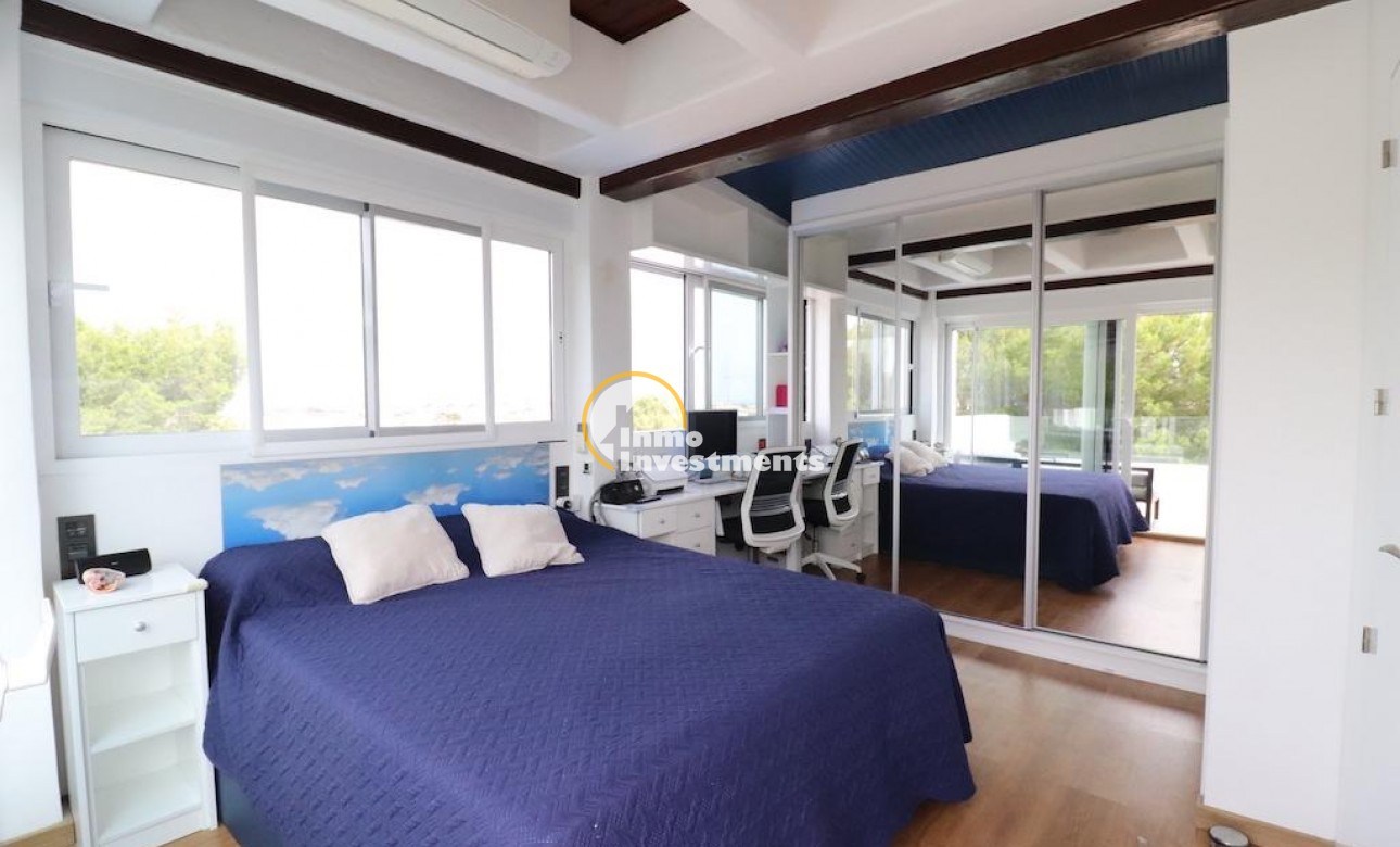 Reventa - Chalet independiente - Campoamor - Lomas de Don Juan