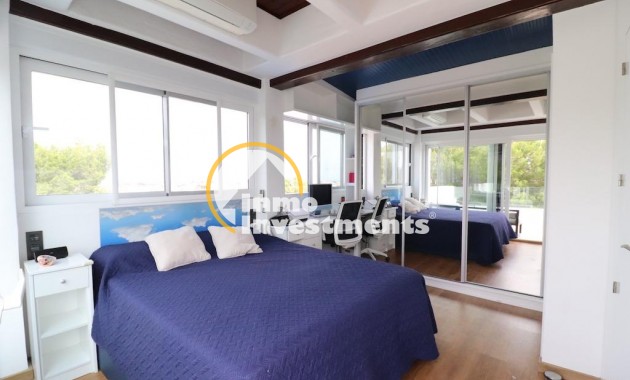 Reventa - Chalet independiente - Campoamor - Lomas de Don Juan