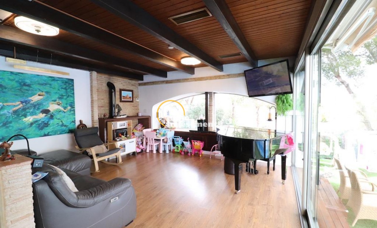 Reventa - Chalet independiente - Campoamor - Lomas de Don Juan