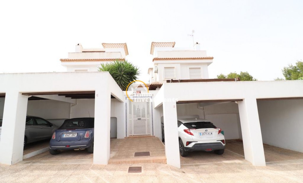 Reventa - Chalet independiente - Campoamor - Lomas de Don Juan