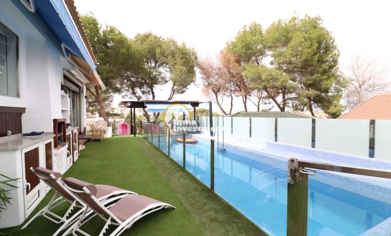 Reventa - Chalet independiente - Campoamor - Lomas de Don Juan