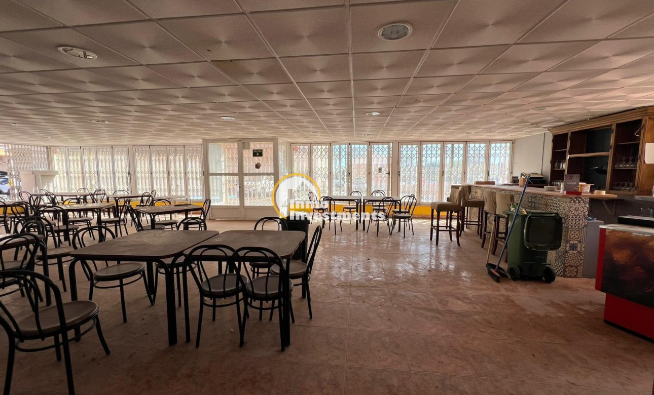 Reventa - Local comercial - Torrevieja - Cabo Cervera