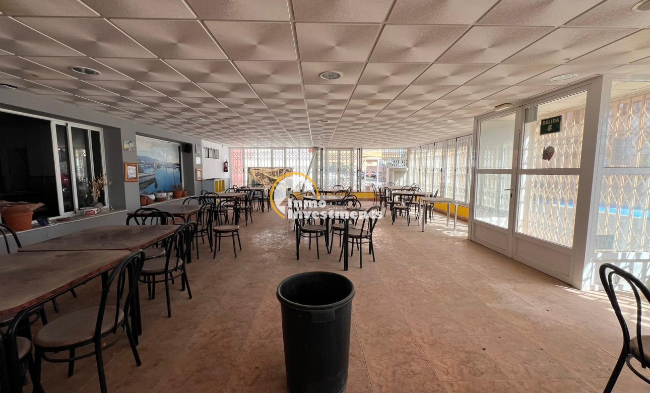 Reventa - Local comercial - Torrevieja - Cabo Cervera