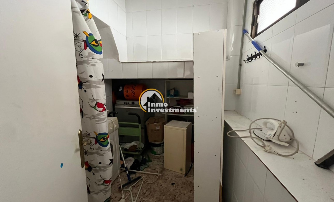 Reventa - Local comercial - Torrevieja - Cabo Cervera