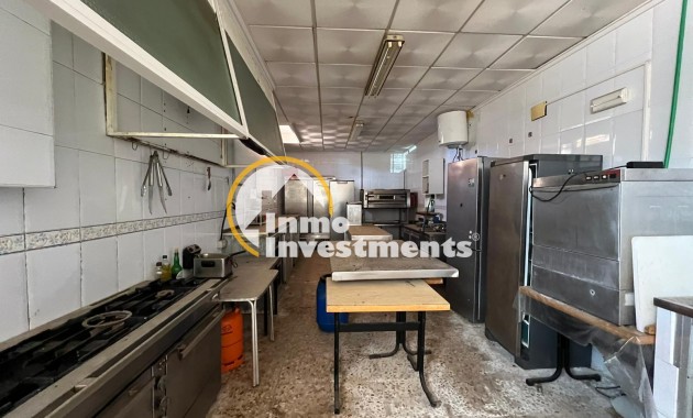 Reventa - Local comercial - Torrevieja - Cabo Cervera