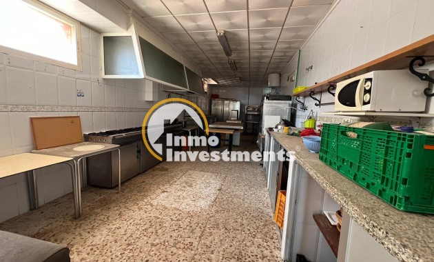 Reventa - Local comercial - Torrevieja - Cabo Cervera