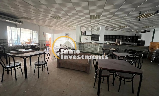 Reventa - Local comercial - Torrevieja - Cabo Cervera