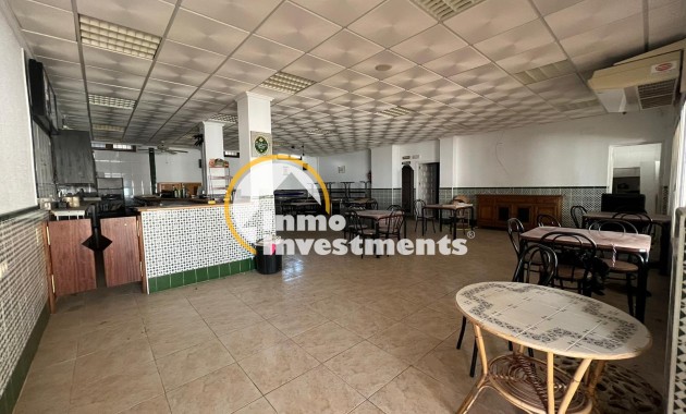 Reventa - Local comercial - Torrevieja - Cabo Cervera