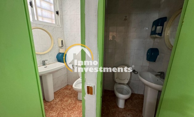 Revente privée - Local commercial - Torrevieja - Estacion de autobuses