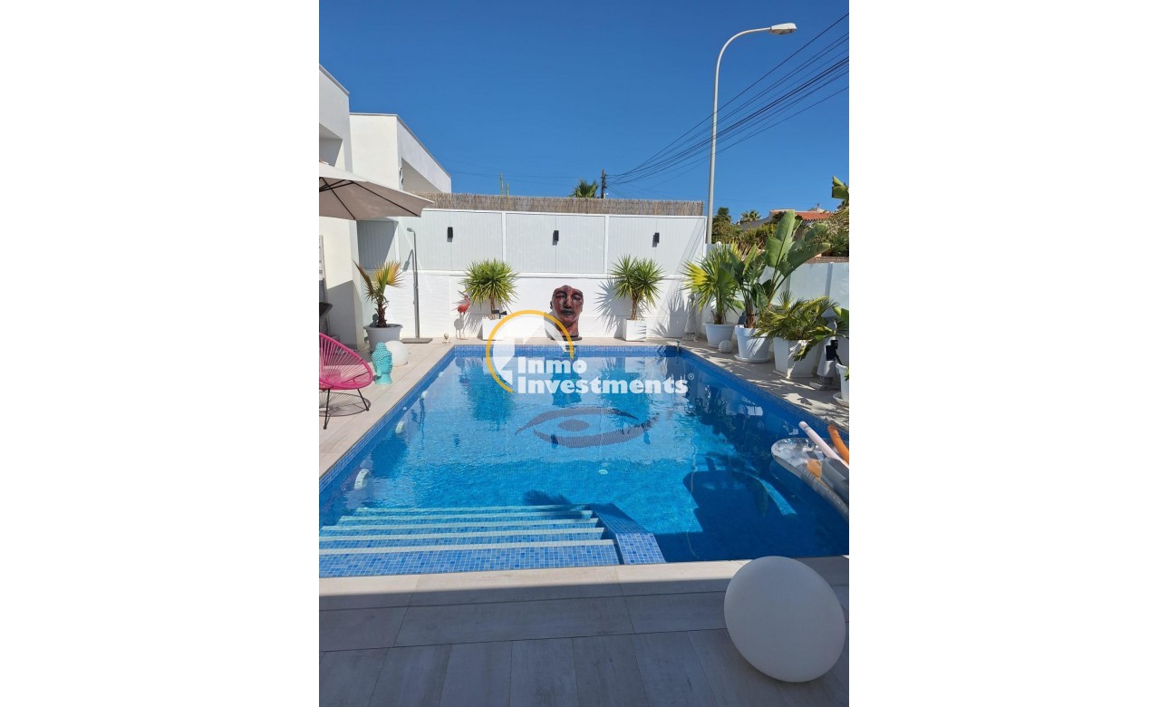 Reventa - Chalet independiente - Torrevieja - La Siesta