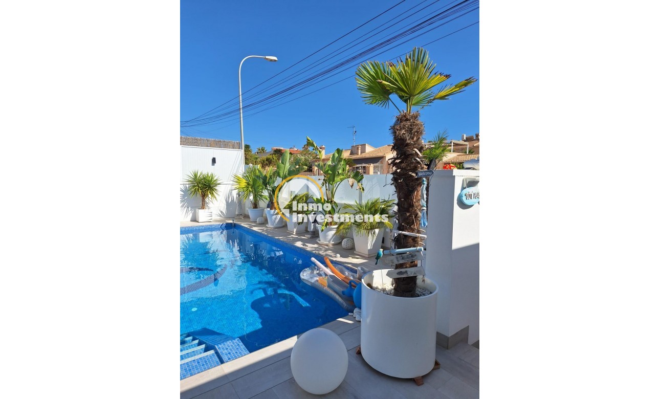 Reventa - Chalet independiente - Torrevieja - La Siesta