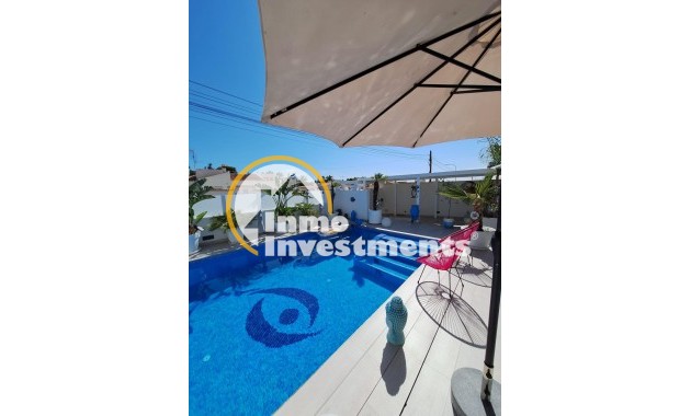 Reventa - Chalet independiente - Torrevieja - La Siesta