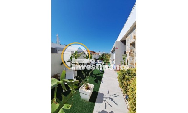 Reventa - Chalet independiente - Torrevieja - La Siesta