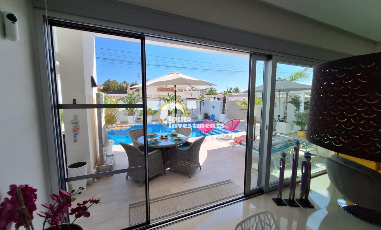 Reventa - Chalet independiente - Torrevieja - La Siesta