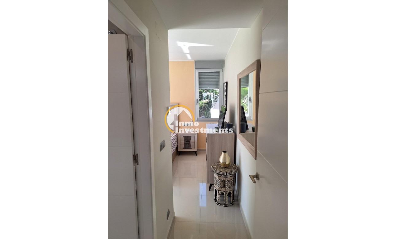 Reventa - Chalet independiente - Torrevieja - La Siesta