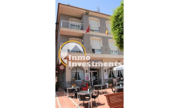 Reventa - Local comercial - Santiago de la Ribera - Centro