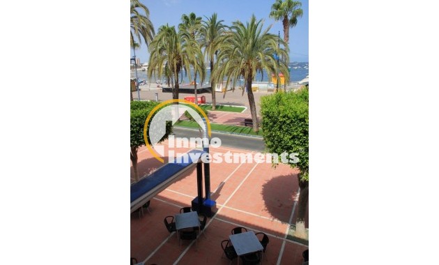 Reventa - Local comercial - Santiago de la Ribera - Centro