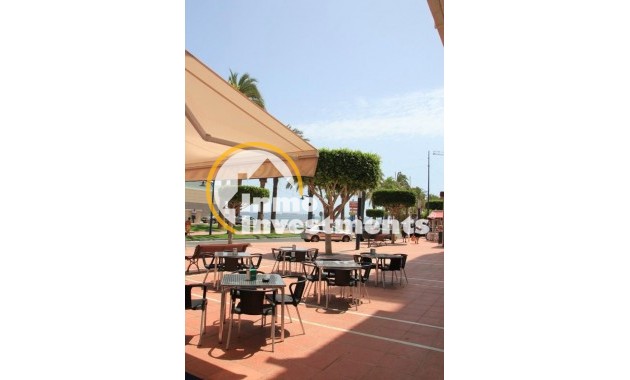 Reventa - Local comercial - Santiago de la Ribera - Centro