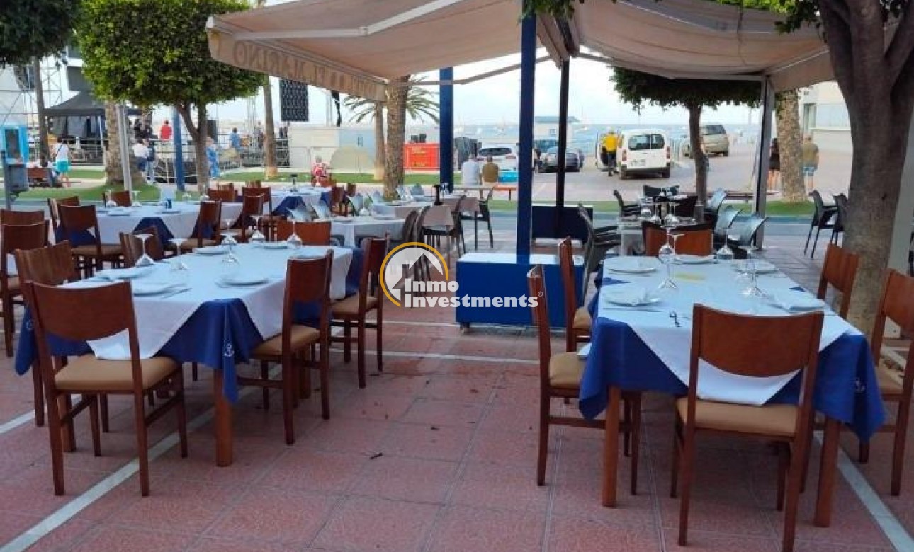 Reventa - Local comercial - Santiago de la Ribera - Centro