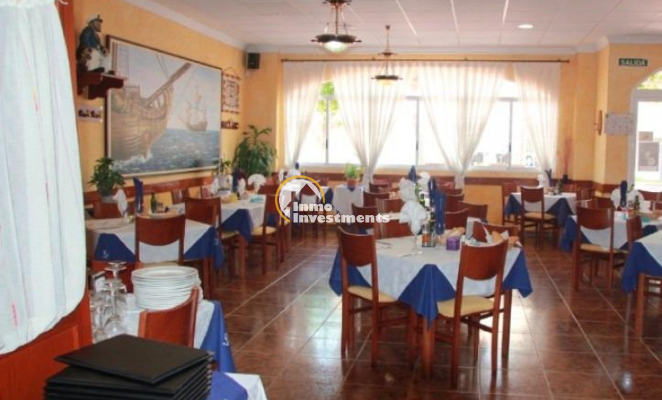 Reventa - Local comercial - Santiago de la Ribera - Centro