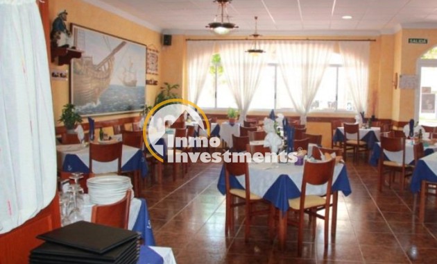 Reventa - Local comercial - Santiago de la Ribera - Centro