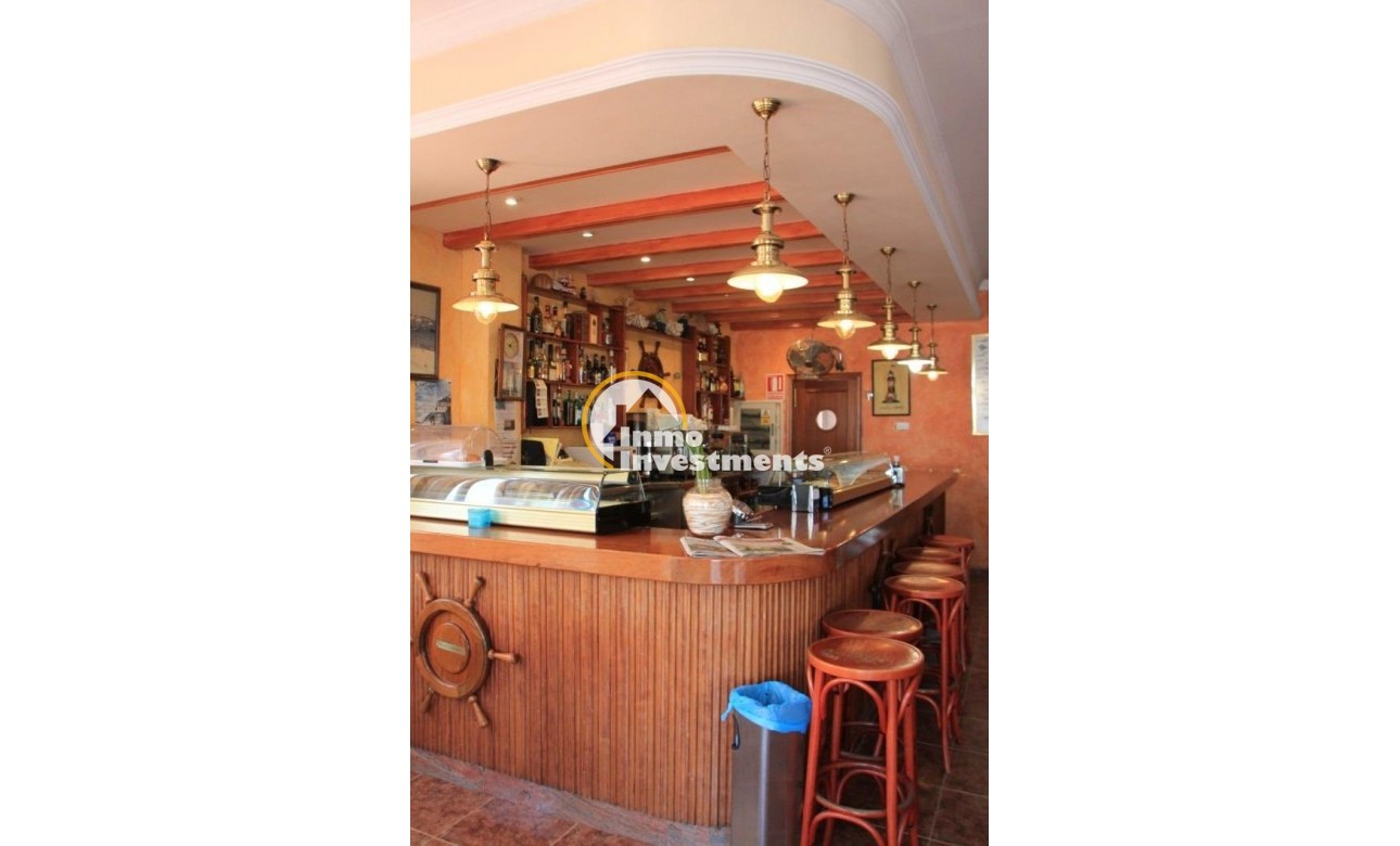 Reventa - Local comercial - Santiago de la Ribera - Centro